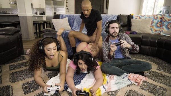 Co-op Mode Fuck for Gamer Girls Porn Photo with Johnny Love, Dwayne Foxxx, Willow Ryder, Sarah Arabic naked